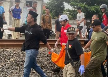Siswi SMK di Semarang Tewas Tertabrak Kereta Api