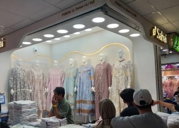 Pedagang Tanah Abang Tetap Bertahan di Tengah Popularitas Belanja Daring