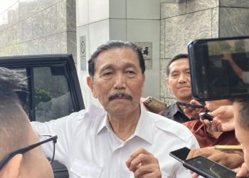 Luhut Menanggapi Aksi “Indonesia Gelap”, Sebut Negara Berkembang dengan Baik