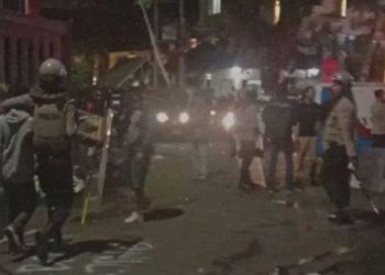Demo Tolak UU TNI di Malang Berujung Kekerasan, Tim Medis, Jurnalis, dan Pendamping Hukum Jadi Korban