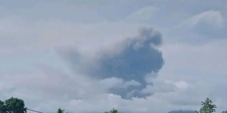 Gunung Dukono Kembali Erupsi, Semburkan Abu Vulkanik Setinggi 1.900 Meter
