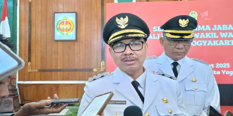 Wali Kota Yogyakarta Alihkan Anggaran Pengadaan Mobil Dinas untuk Pembelian Gerobak Sampah