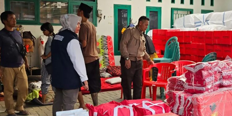 Kemensos Salurkan Bantuan untuk Korban Banjir Jakarta