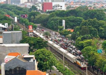 PT KAI Larang Masyarakat “Ngabuburit” di Jalur Kereta Api Selama Ramadhan