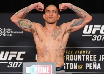 Alex Pereira Masih Harus Turunkan Lebih dari 20 Kg Menjelang UFC 313