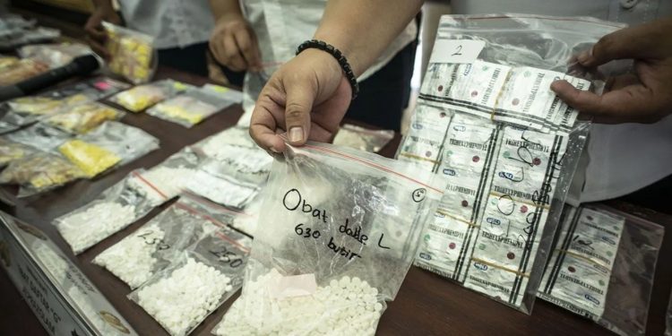 Satpol PP DKI Jakarta Bersinergi dengan BPOM dan Polisi Tindak Peredaran Tramadol Ilegal di Tanah Abang