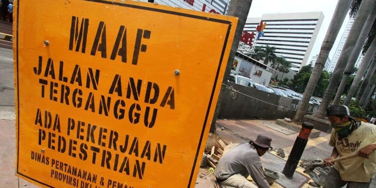 Jalur Pemandu Disabilitas di Danau Dampelas yang Sebelumnya Membahayakan Kini Telah Diperbaiki