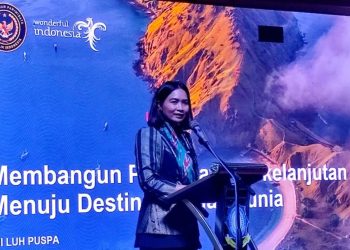 Wamenpar Ni Luh Puspa Sebut Sampah Menjadi Tantangan Utama Dunia Pariwisata