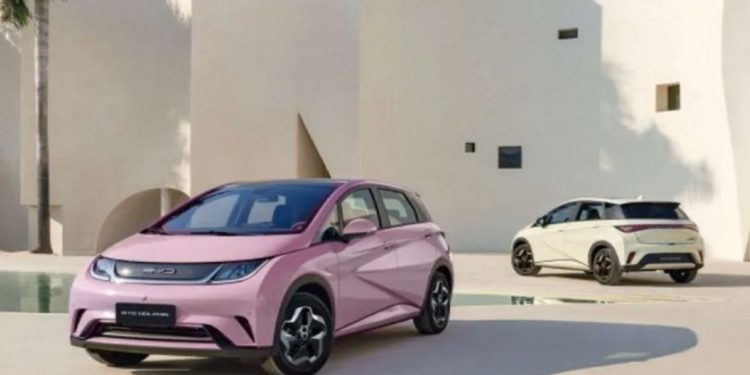 BYD Luncurkan Infrastruktur Charging Super Cepat Berkapasitas 15.000 Megawatt di China