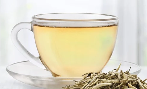 White Tea Pilihan Teh Masa Kini yang Menggabungkan Kemurnian Alam dan Gaya Hidup Modern