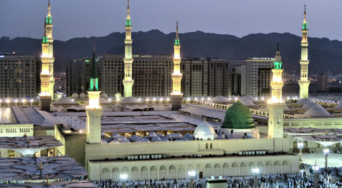 Umi Travel Hadir dengan Layanan Umroh Profesional untuk Jamaah Indonesia