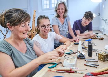 Ciptakan Kenangan Liburan Tak Terlupakan dengan Membuat Cincin Perak di Ubud