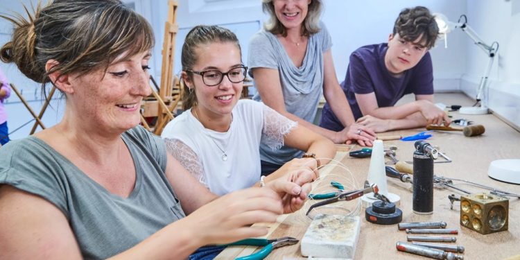 Ciptakan Kenangan Liburan Tak Terlupakan dengan Membuat Cincin Perak di Ubud
